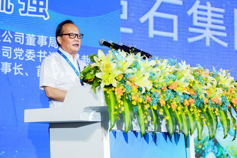 振石控股集團有限公司董事局主席：中國巨石股份有限公司黨委書記、總裁；巨石集團有限公司董事長、首席執行官張毓強致辭